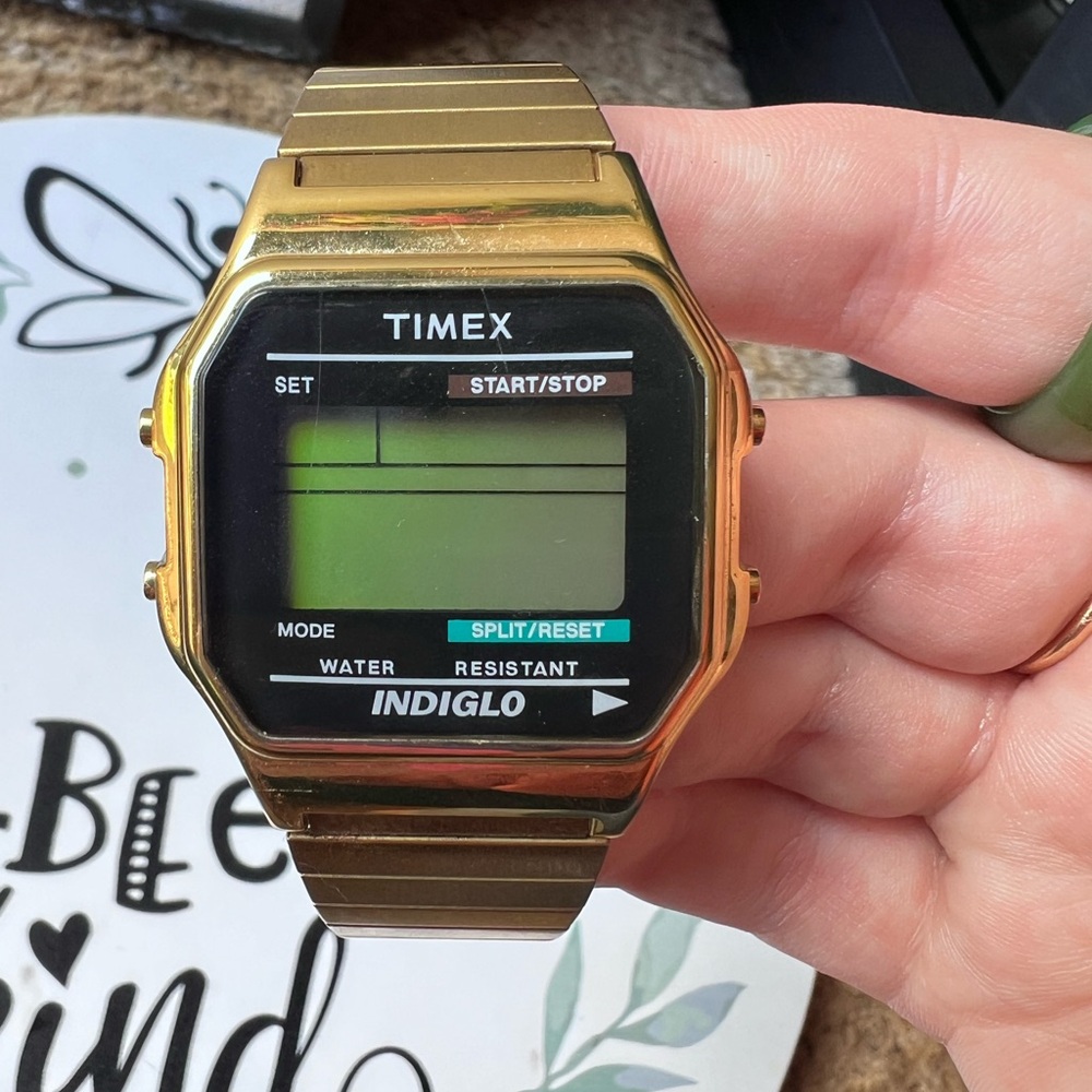 Timex Indiglo Digital Men Gold Tone Alarm Chrono Quartz Watch.